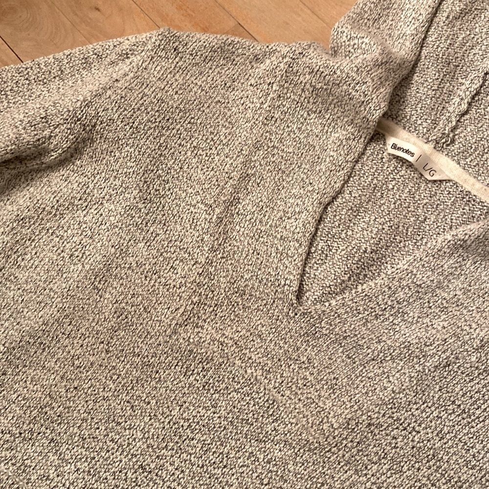 BLUENOTES Marled Gray V-Neck Kangaroo Hooded Sweater - Picture 5 of 12